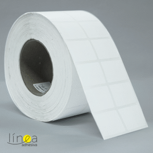 ROLLOS DE ETIQUETA EN PAPEL BLANCO DE 4.0 CM POR 3.0 CM - PARA IMPRESORAS SEMIINDUSTRIALES E INDUSTRIALES - PT00292